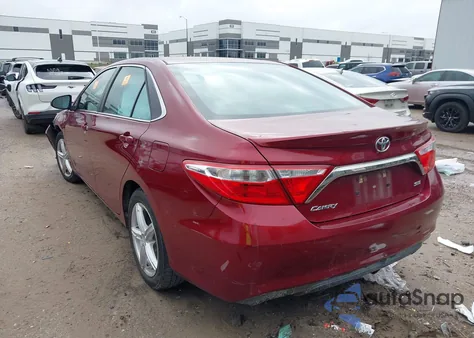 2017 Toyota Camry Se z USA, uszkodzony, nr VIN 4T1BF1FK2HU764647